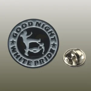 Der Pin Good Night White Pride in der Detailansicht