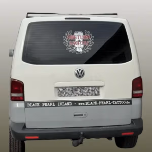 Heckaufkleber der Band Oi!Sturm Asozial mit Dosenbier, Mittelfinger und Ehrenkranz mit 40 cm Breite.